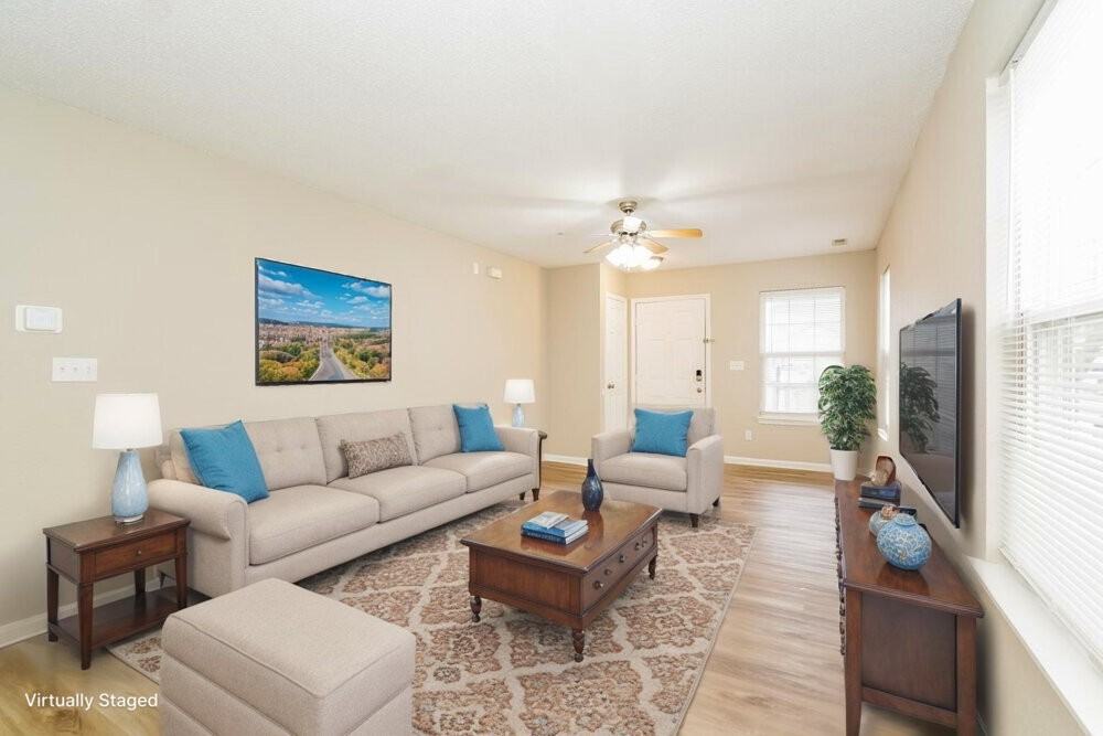 8129 Maple Stream Ln - Photo 4 of 20