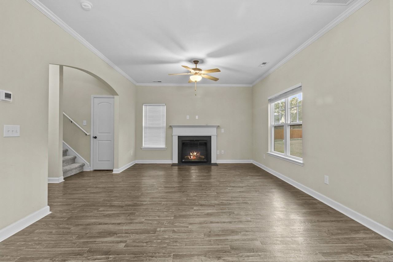 405 Crestmont Ct #1 - Photo 5 of 50