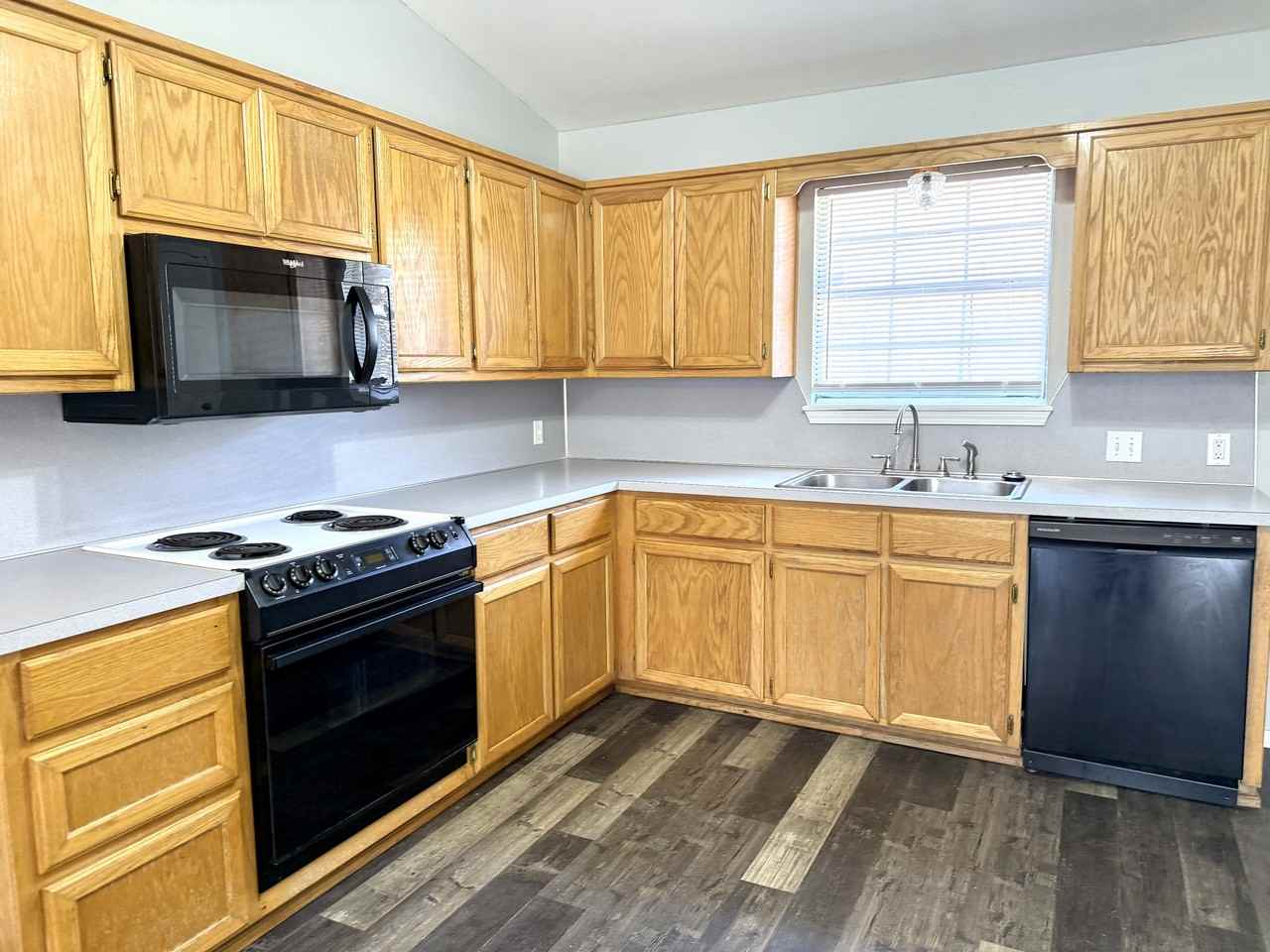 2412 Cimmarron Dr #1 - Photo 2 of 17