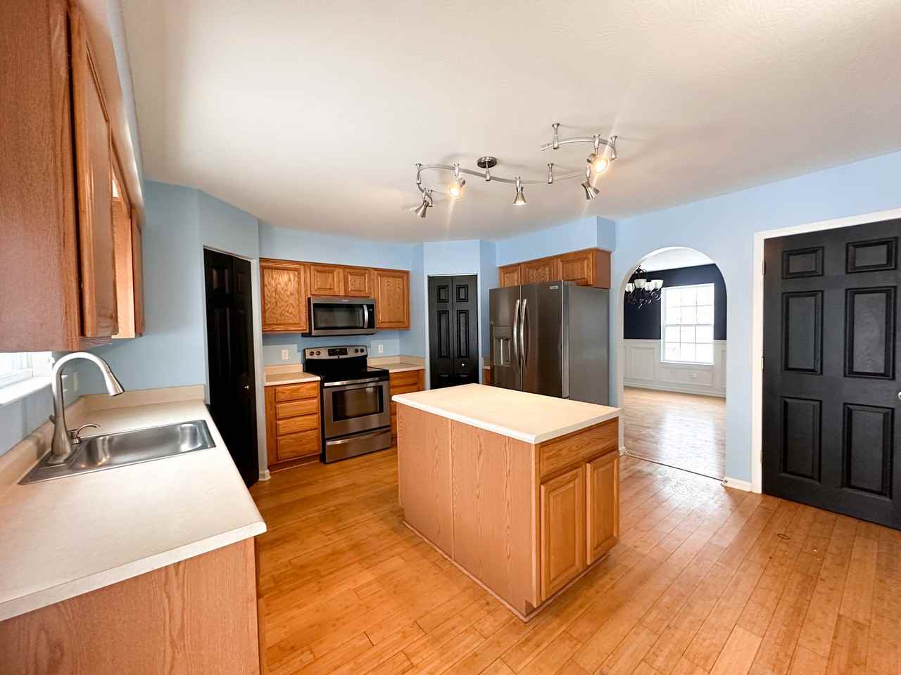 2532 Ridgeway Ave #1 - Photo 5 of 18