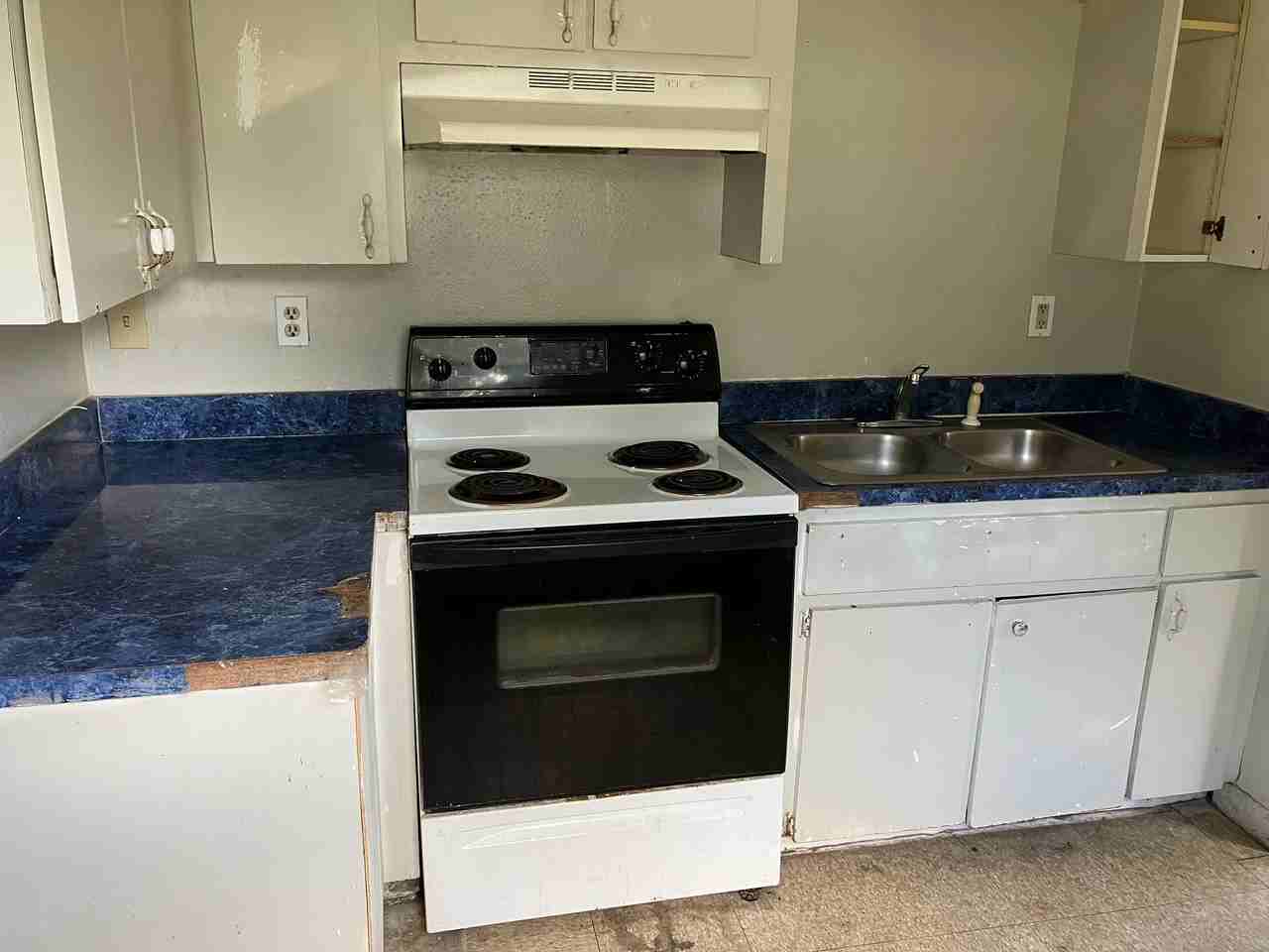 408 Terry St #10 - Photo 4 of 14