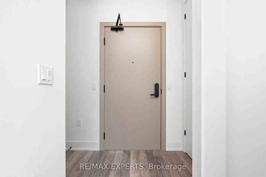 2075 King Road #537 - Photo 2 of 19