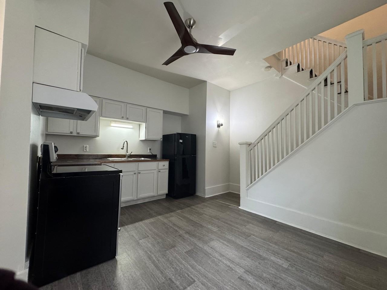 728 W Colfax Ave #1 - Photo 5 of 16