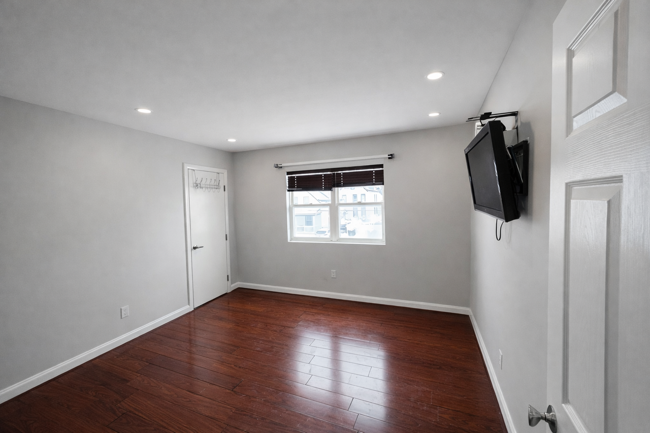 110 Guilford St #1 - Photo 6 of 9