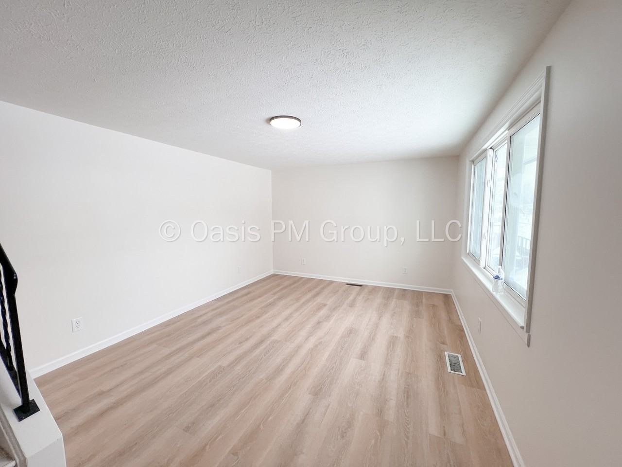 3983 Lynward Rd #1 - Photo 5 of 21