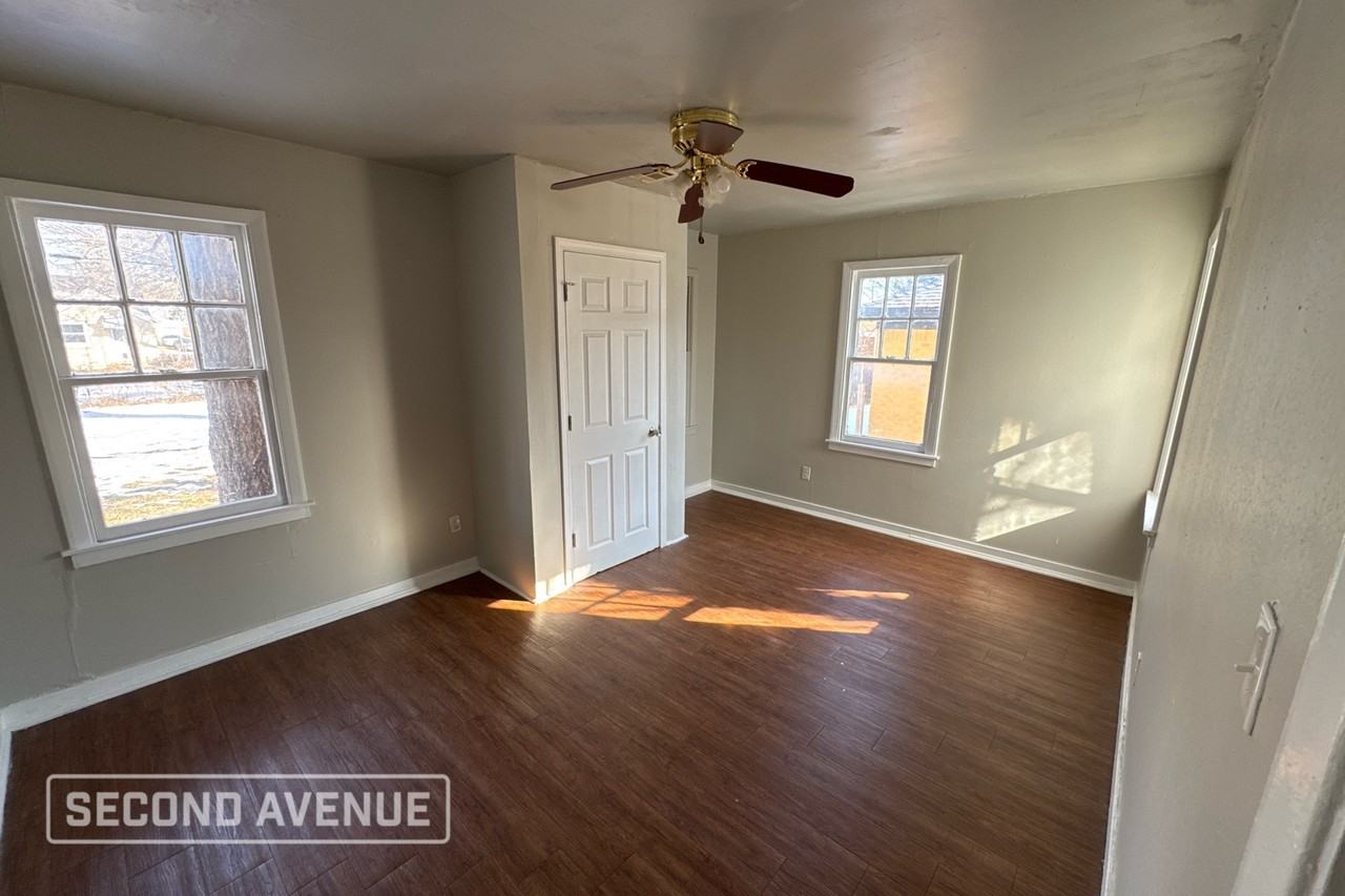 2313 Ne 23rd St - Photo 5 of 14