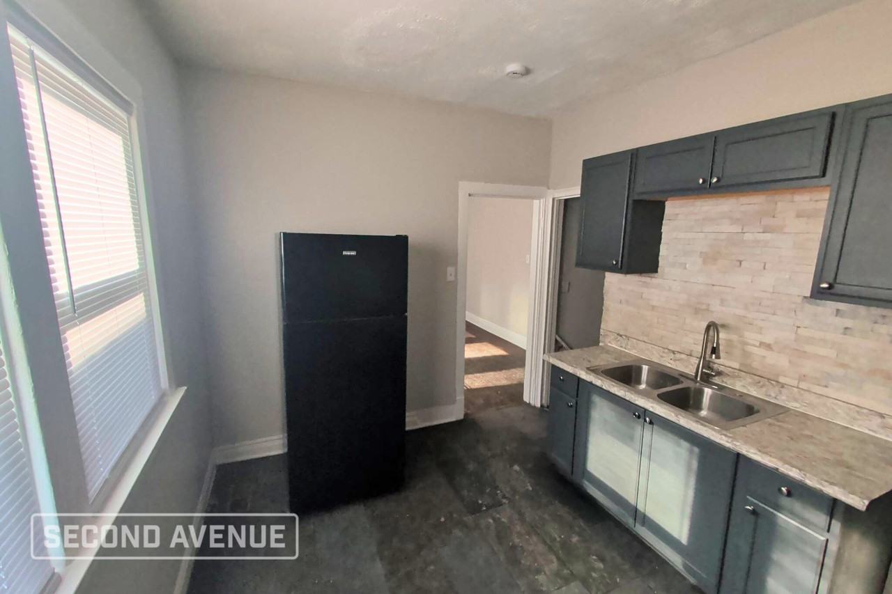 8725 S Bishop St - Photo 7 of 21