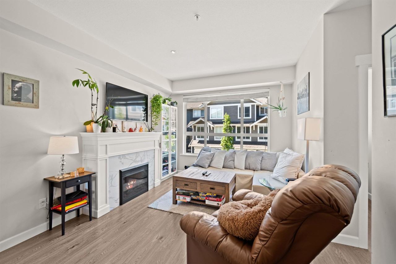 7059 210th St - Photo 2 of 18