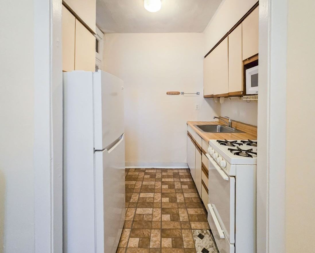 W Cornelia Ave & N Broadway - Photo 3 of 11