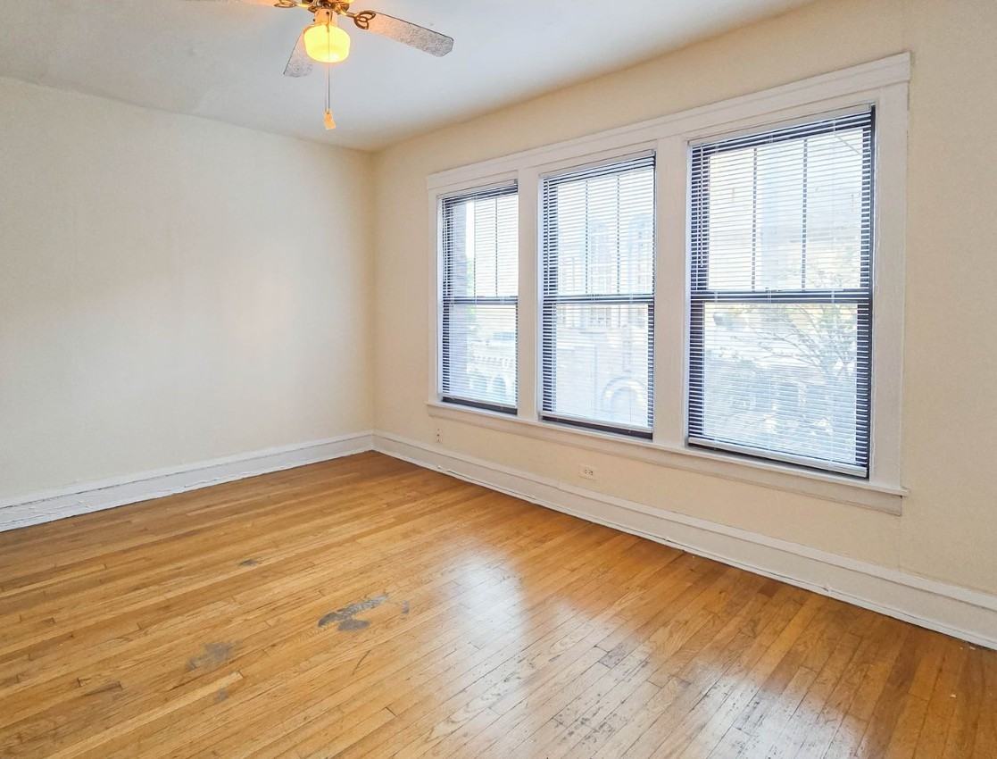 W Cornelia Ave & N Broadway - Photo 6 of 11