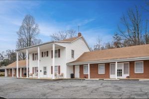 featured image of 671 E Court St #1