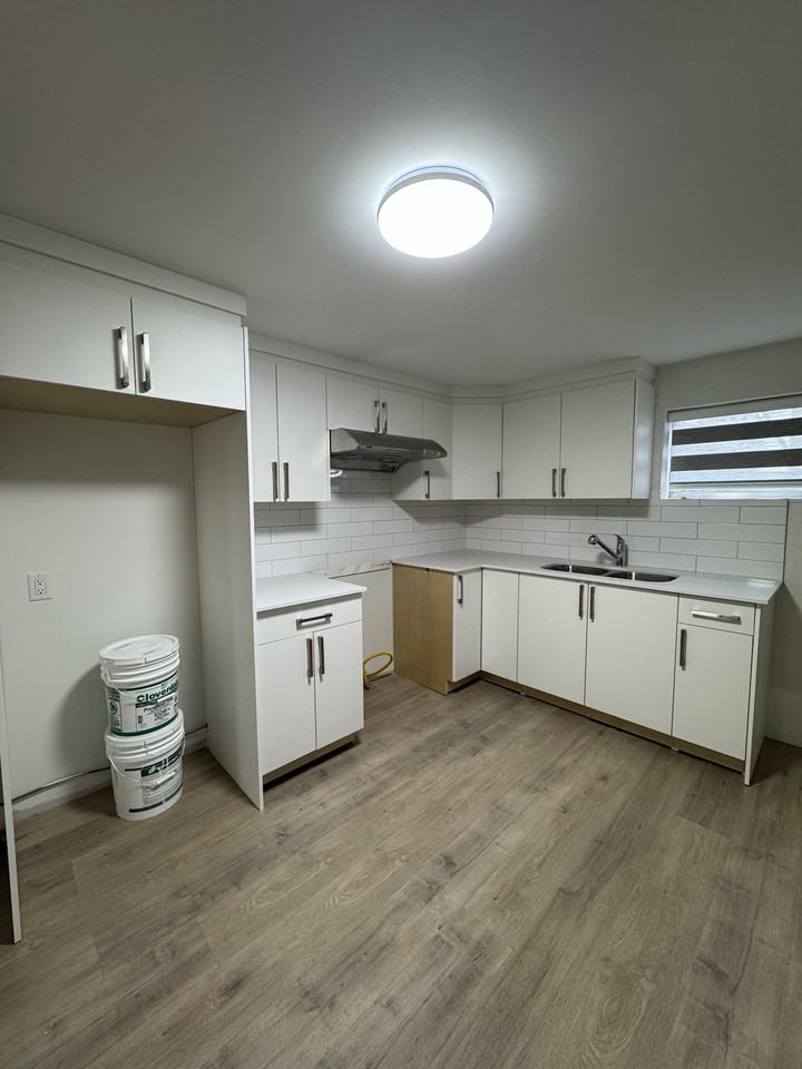 2440 Ware St - Photo 2 of 16