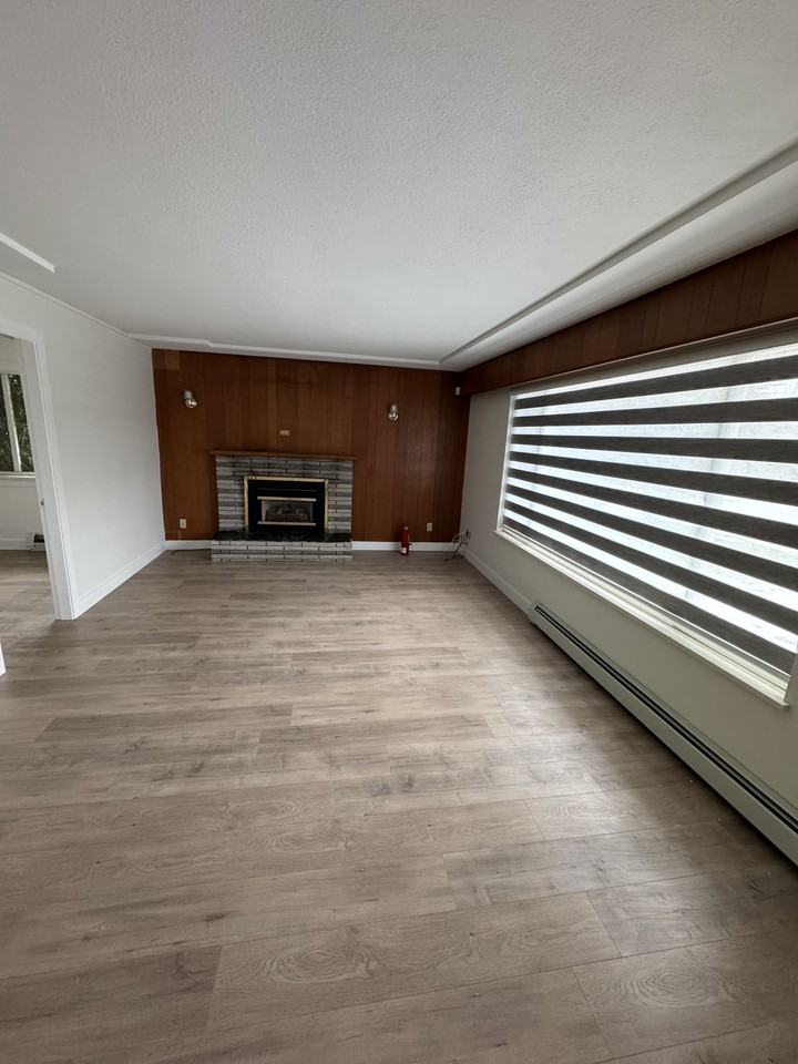 2440 Ware St - Photo 4 of 16