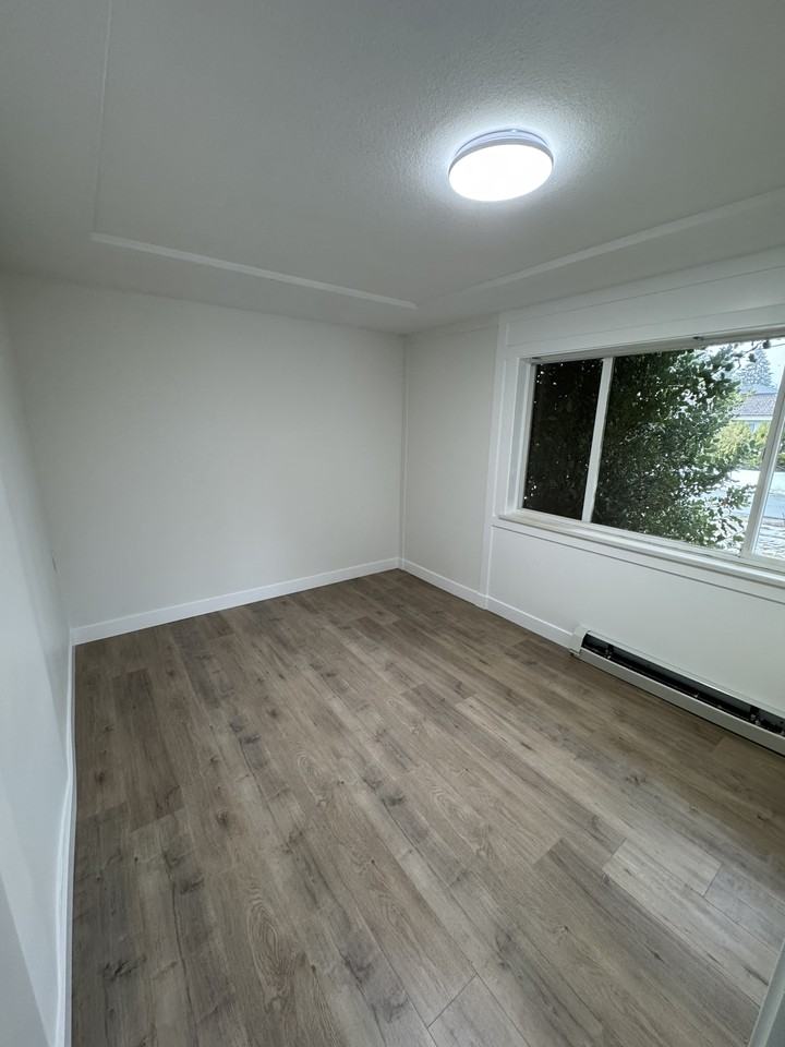 2440 Ware St - Photo 5 of 16