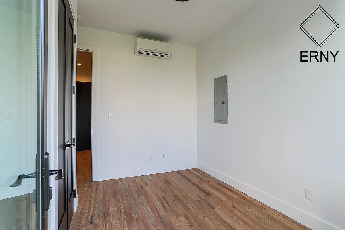 185 Veronica Place #1 - Photo 3 of 6