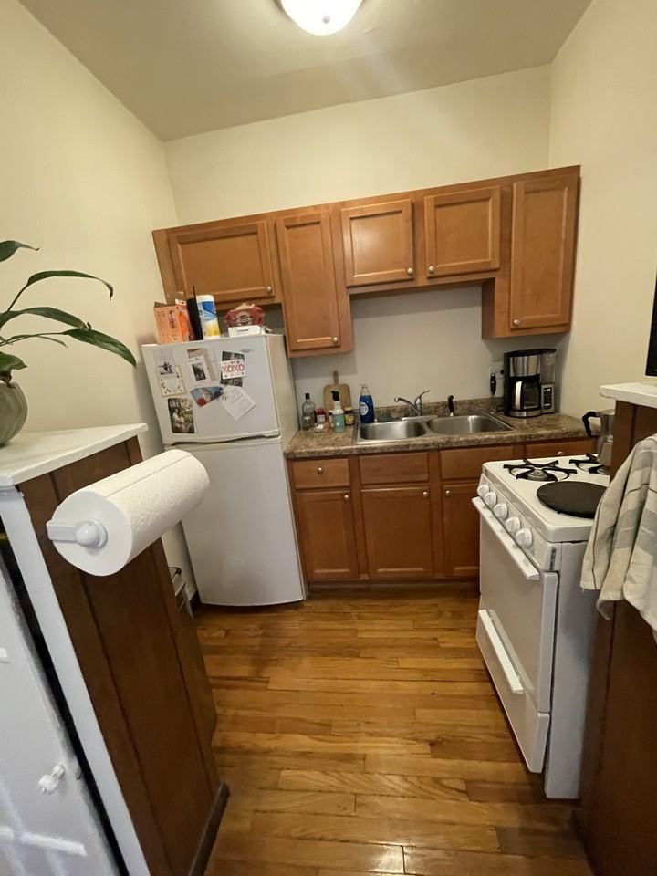 W Surf St & N Broadway - Photo 2 of 11