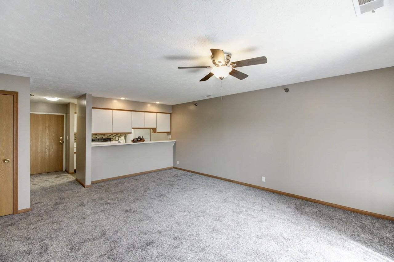 Deer Park Apartments - Photo 4 of 45