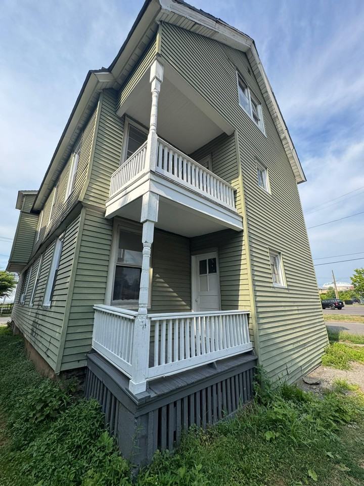 131 Bellevue Ave #2 - Photo 3 of 5