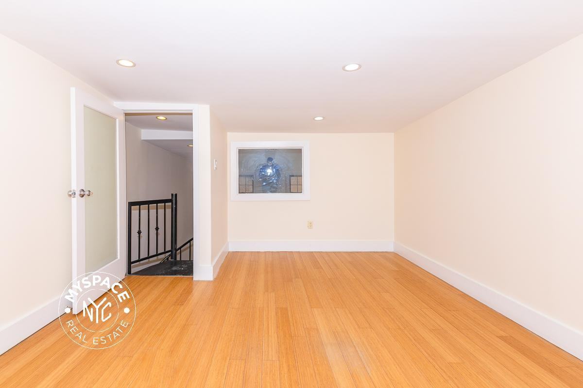 142 Wilson Ave #1R - Photo 7 of 11