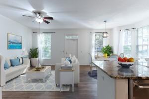 340 Jacaranda Drive - Photo 2 of 20