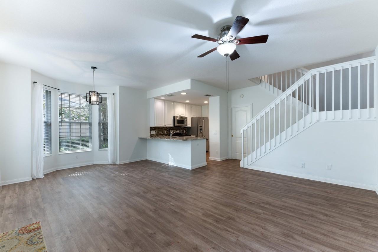 340 Jacaranda Drive - Photo 5 of 20