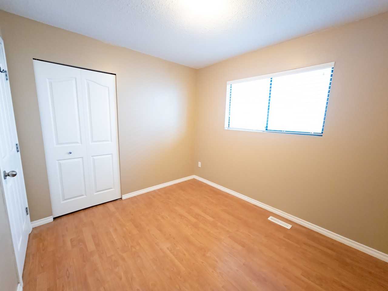 1951 Coquitlam Ave - Photo 5 of 34