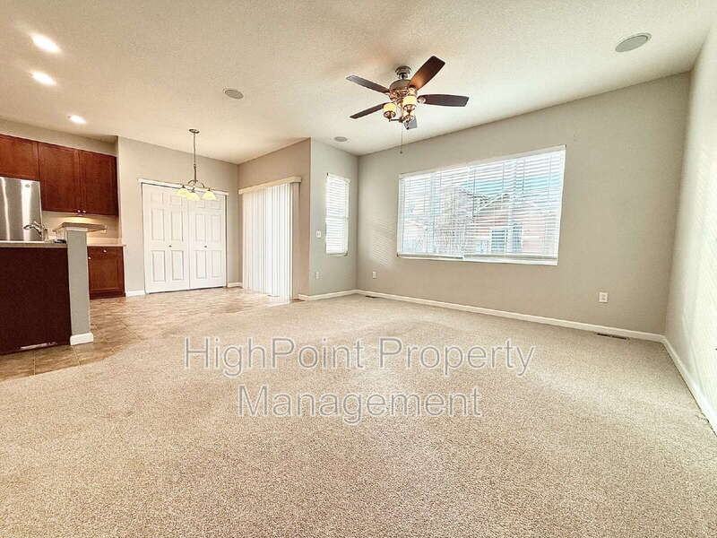 12113 Hannibal St - Photo 7 of 17