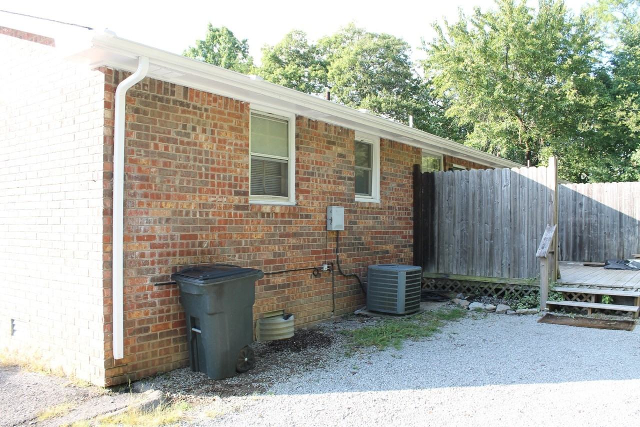 1008 Center Point Rd #B - Photo 3 of 10