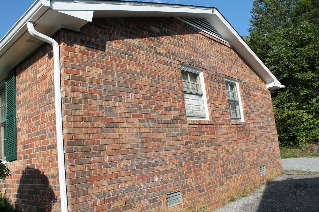 1008 Center Point Rd #B - Photo 4 of 10