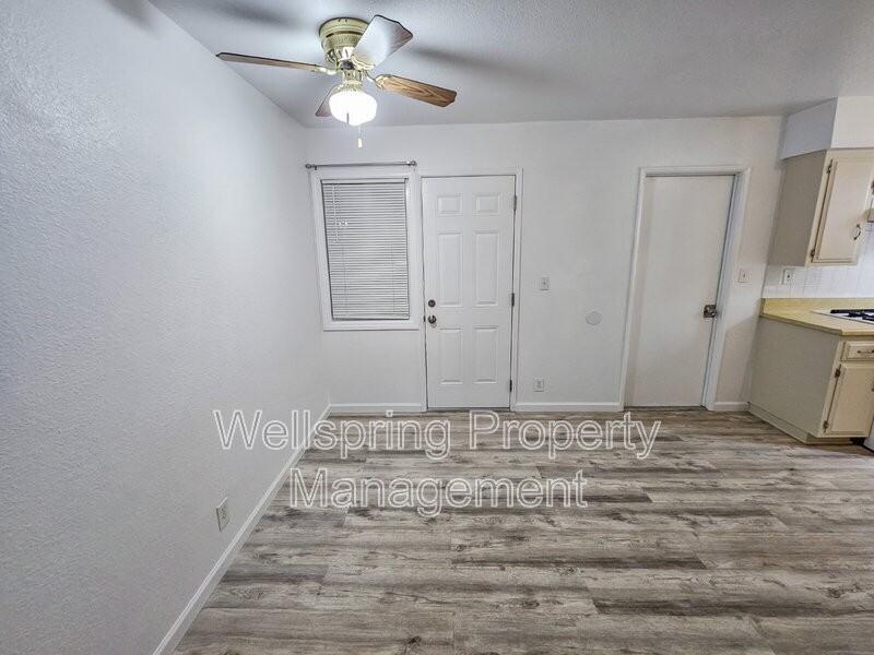 117 S Silver Ridge St - Photo 3 of 16