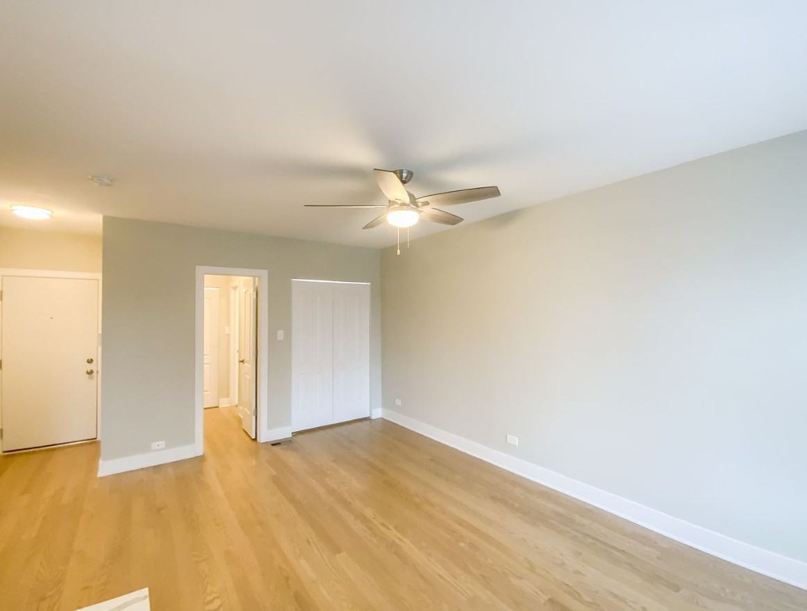 W Addison St & N Marshfield Ave - Photo 5 of 10