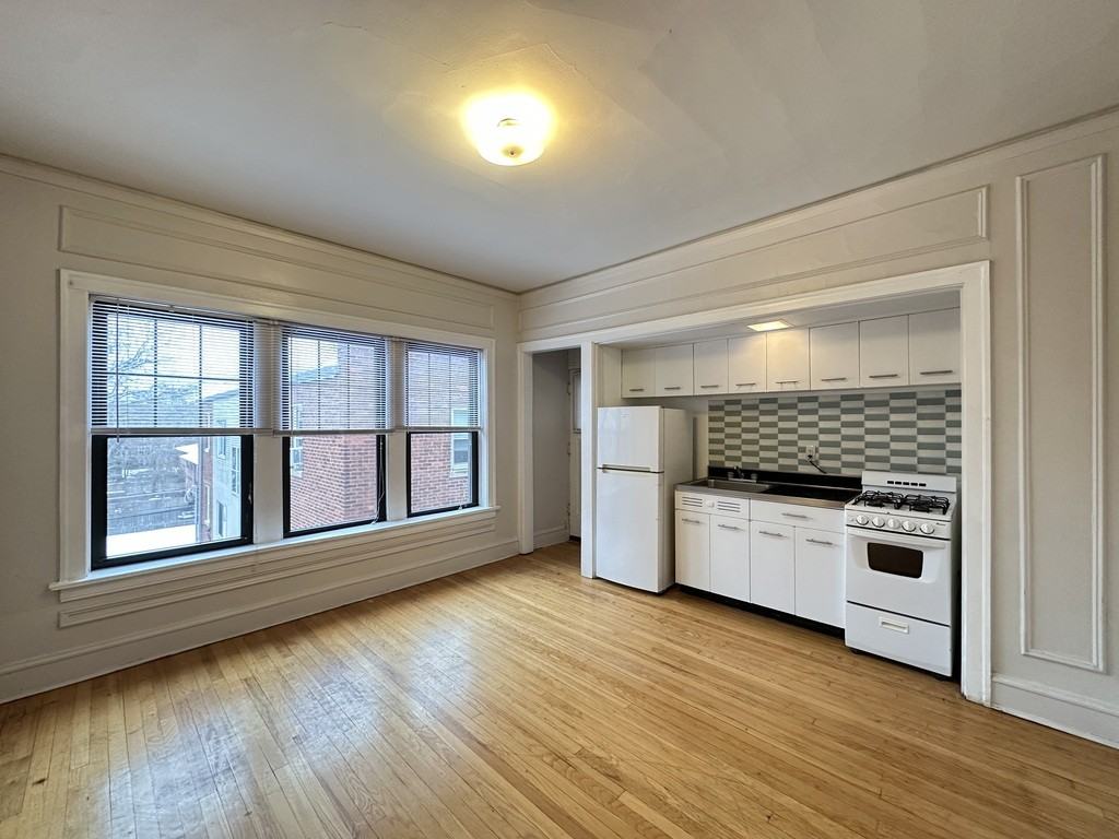 1307 Oak Ave #3N - Photo 2 of 21