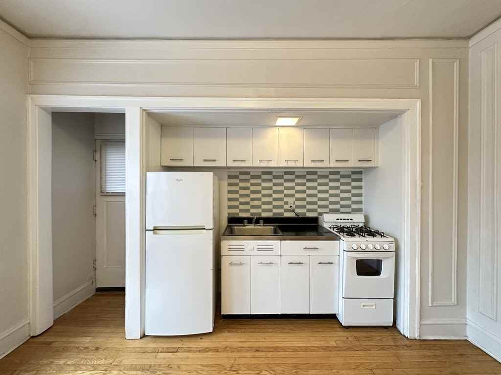 1307 Oak Ave #3N - Photo 3 of 21