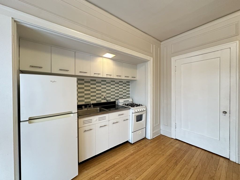 1307 Oak Ave #3N - Photo 4 of 21