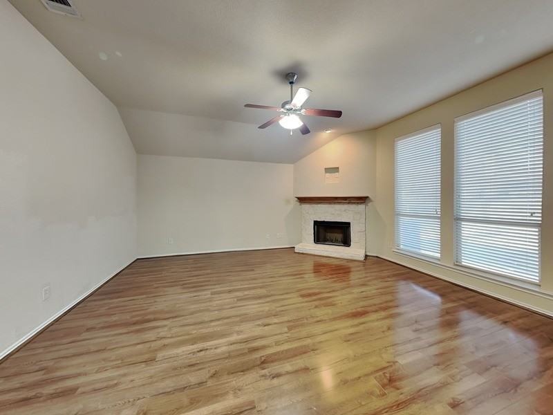 1605 Grey Willow Ln - Photo 2 of 20