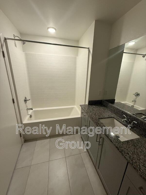 5480 Shorefront Dr #163 - Photo 6 of 24