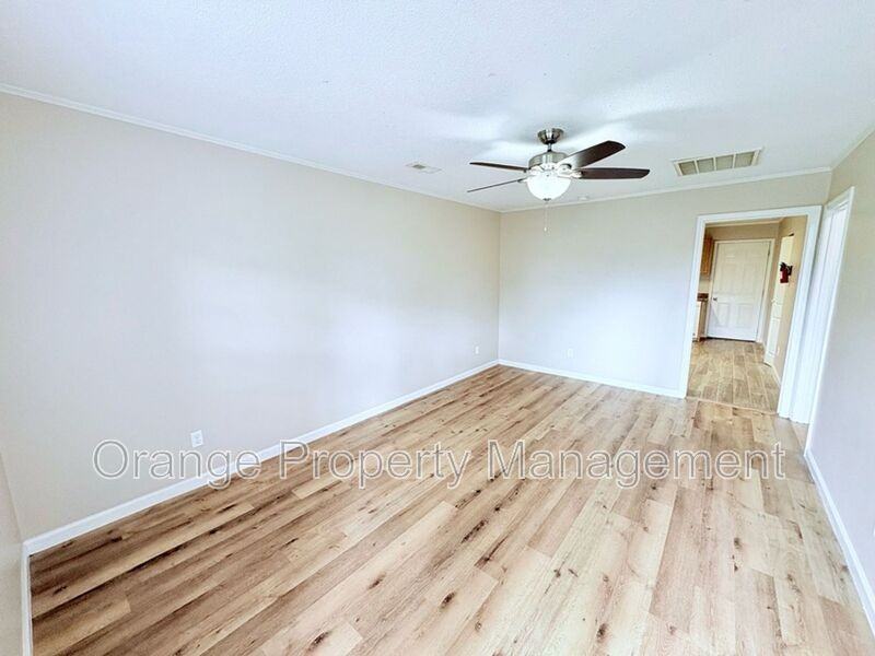 410 Old Central Rd #4 - Photo 4 of 12