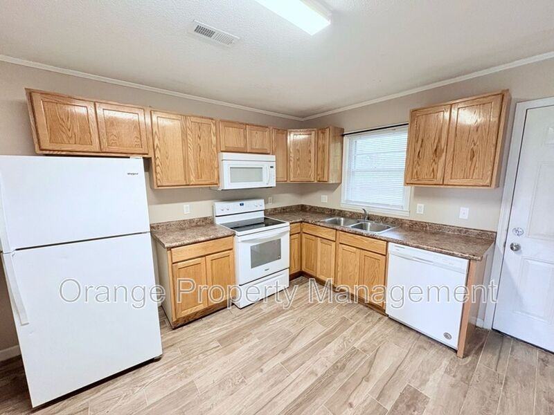 410 Old Central Rd #4 - Photo 5 of 12