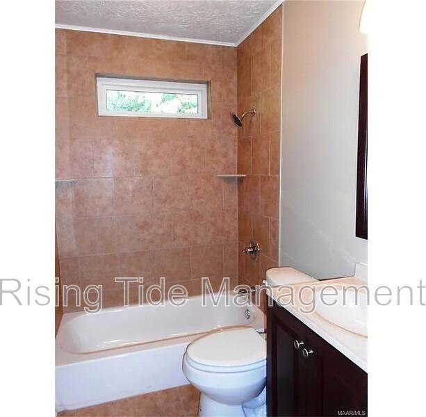 3704 Honeysuckle Rd - Photo 4 of 9