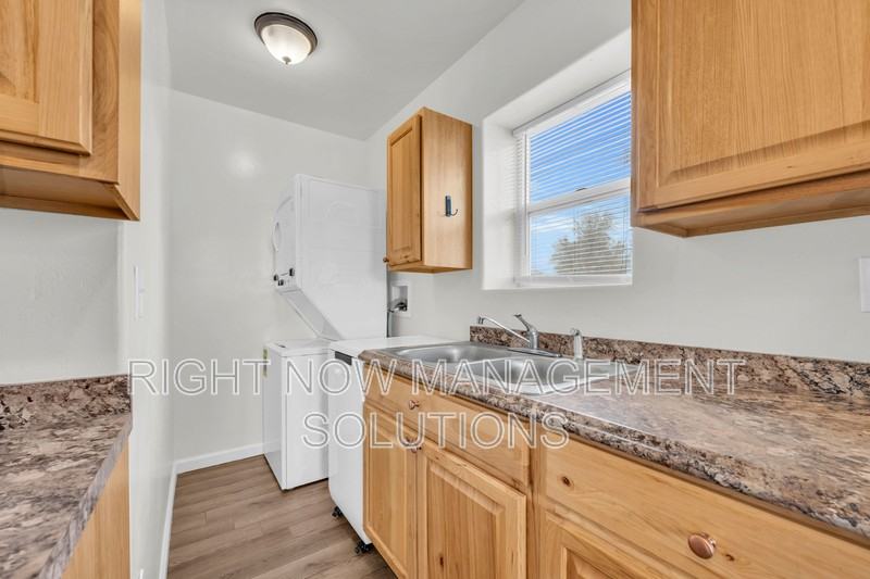 202 S Middleton Rd - Photo 7 of 16