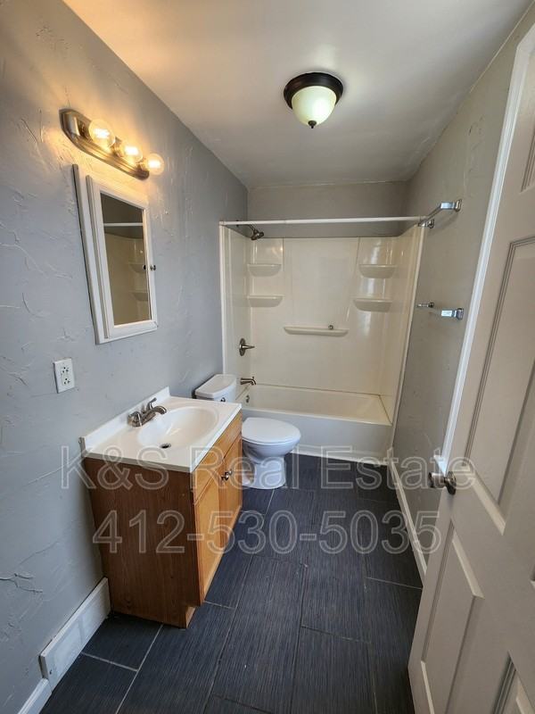 717 Ellsworth Ave - Photo 7 of 9