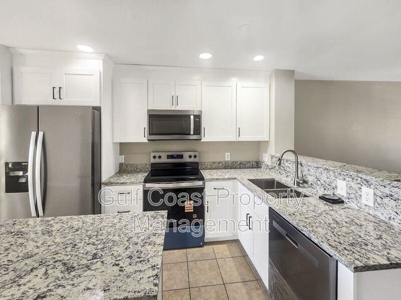 8716 Spruce Hills Ct - Photo 2 of 22