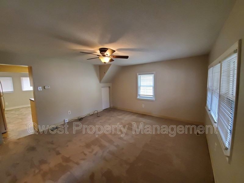 784 Eleanor St Ne - Photo 5 of 14