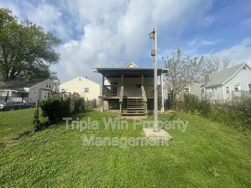 132 Cunningham Ave - Photo 4 of 39