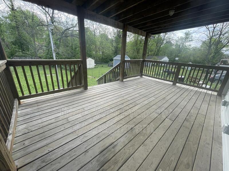 132 Cunningham Ave - Photo 7 of 39