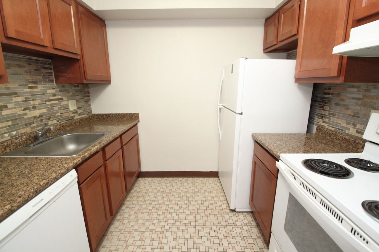 ORCHARD AVE -- 149 - Photo 2 of 8