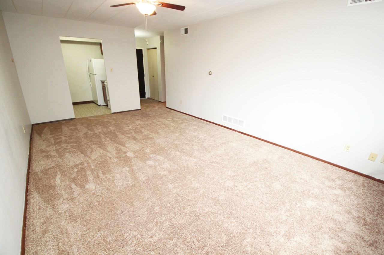 ORCHARD AVE -- 149 - Photo 4 of 8