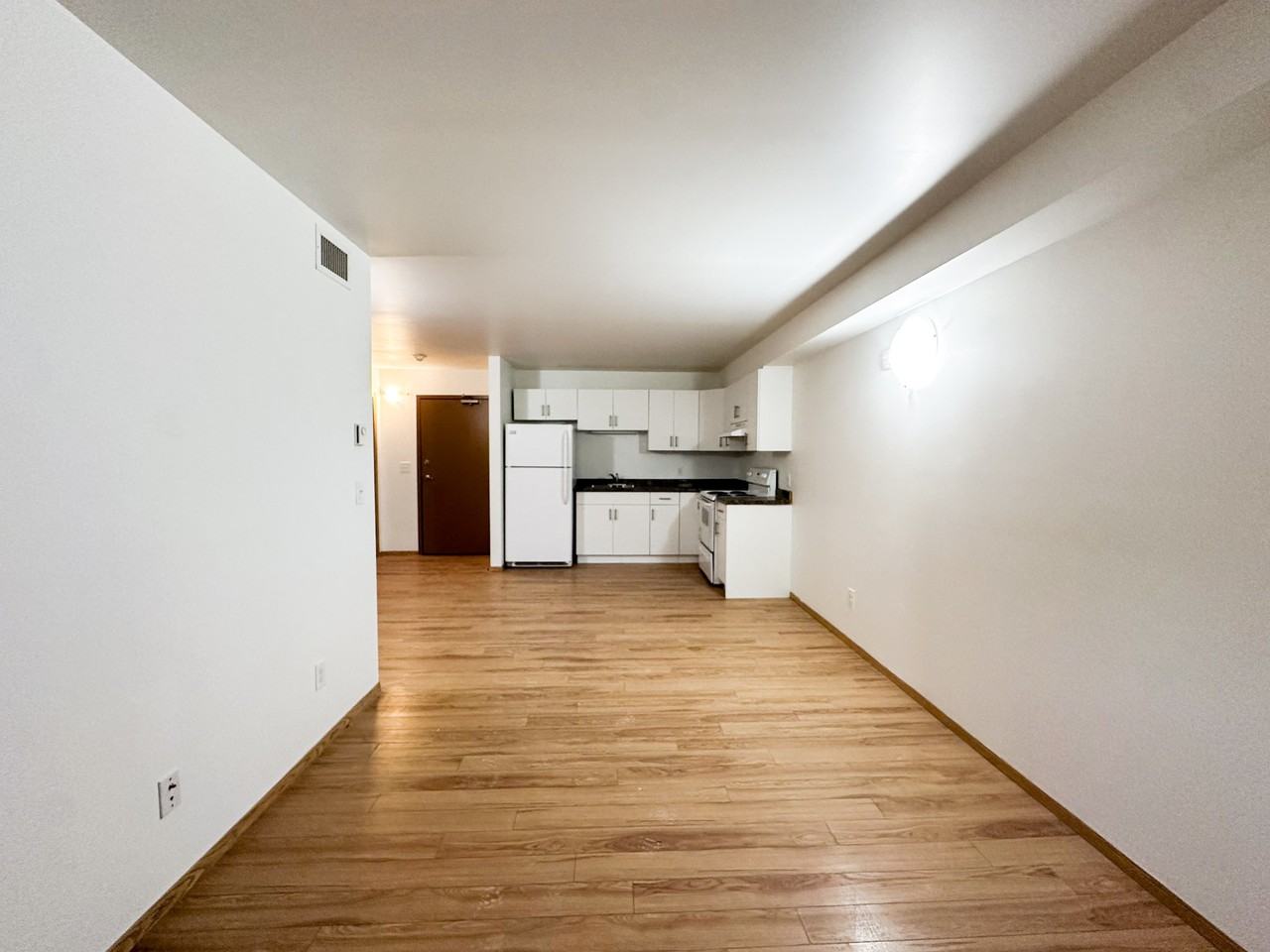 138 Lorne Avenue - Photo 3 of 10