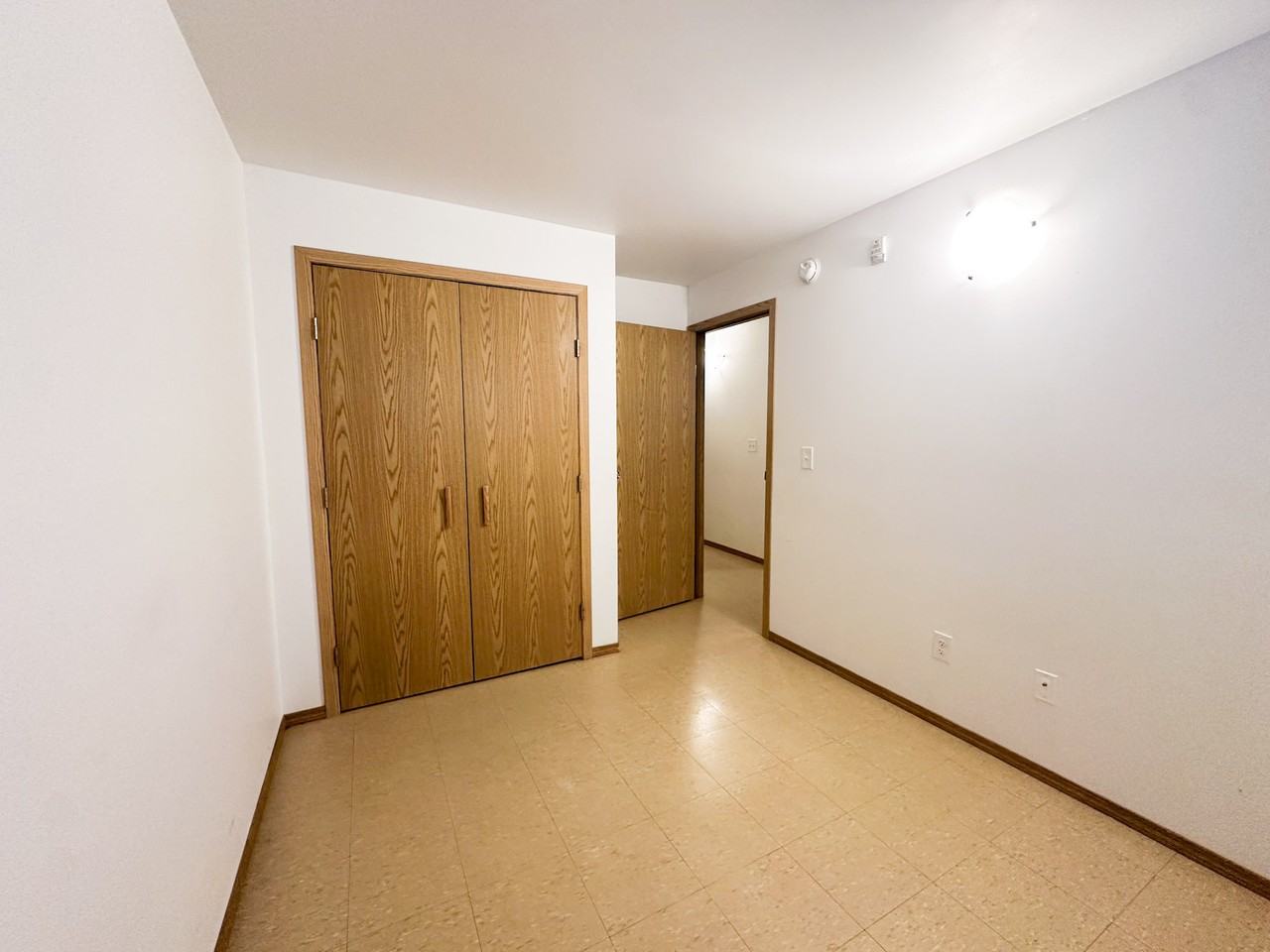 138 Lorne Avenue - Photo 5 of 11