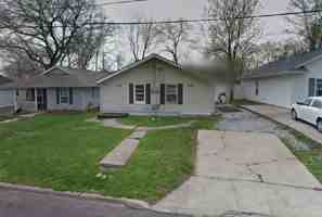 featured image of 108 Oak St